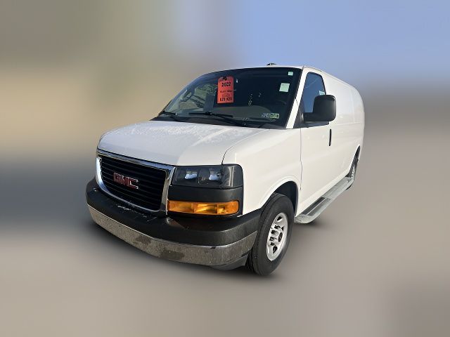 2022 GMC Savana Base