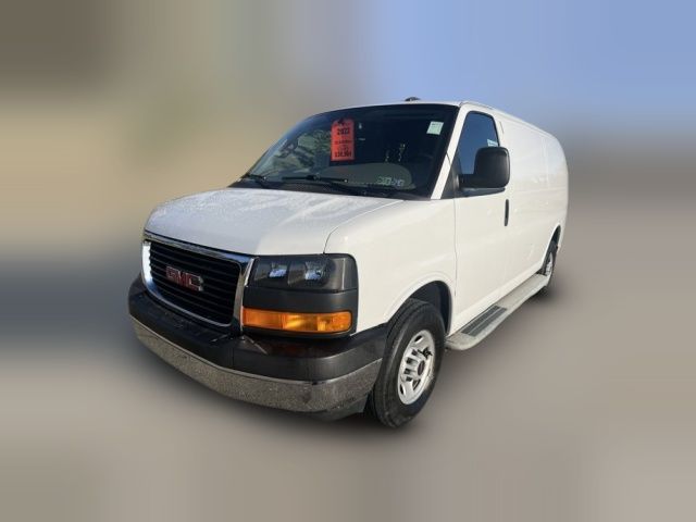 2022 GMC Savana Base