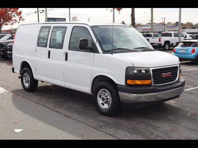 2022 GMC Savana Base