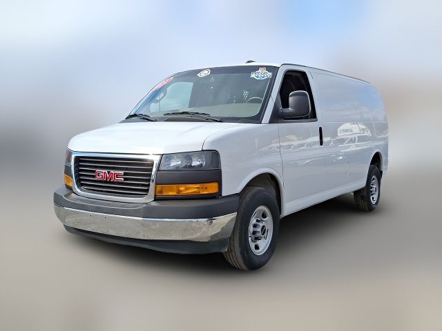 2022 GMC Savana Base