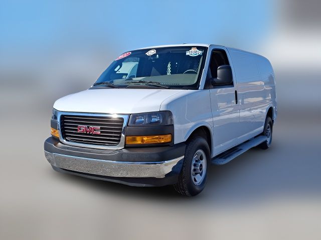 2022 GMC Savana Base