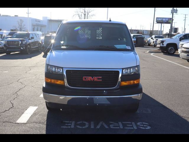 2022 GMC Savana Base