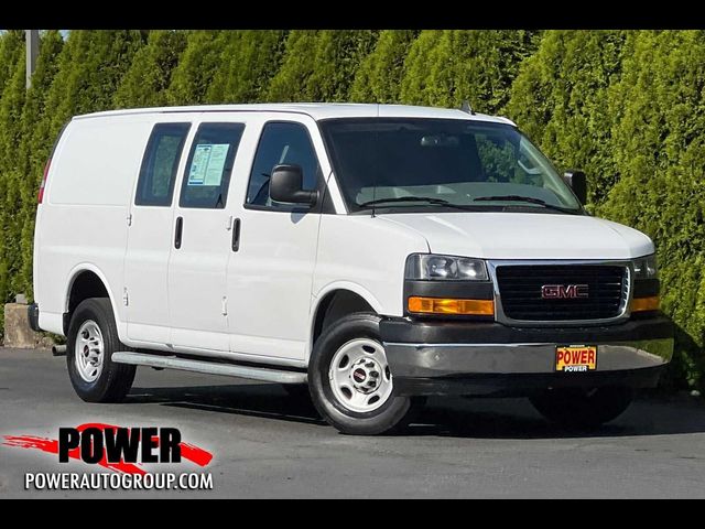 2022 GMC Savana Base