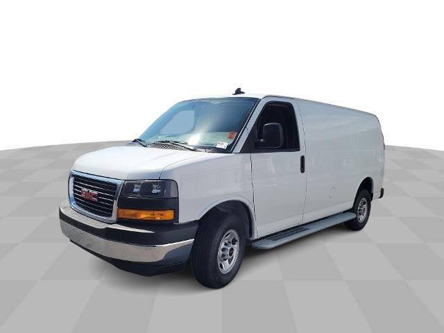 2022 GMC Savana Base