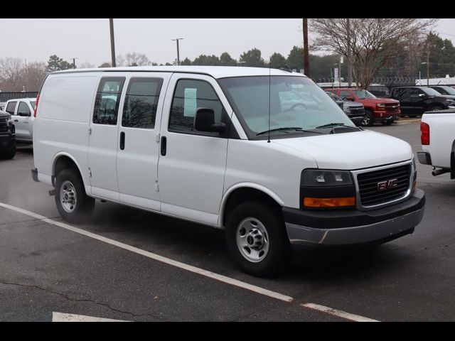 2022 GMC Savana Base