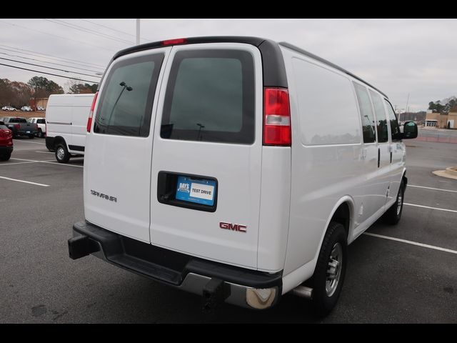 2022 GMC Savana Base