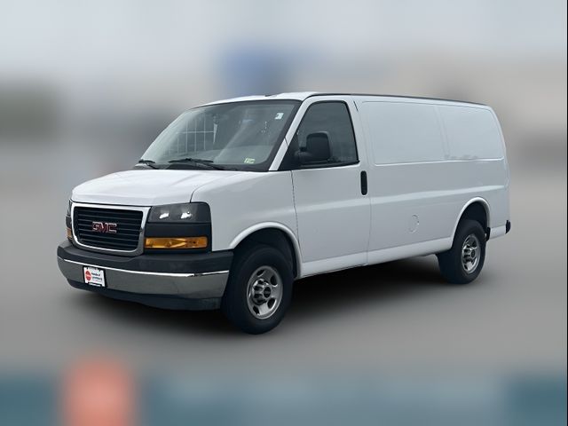 2022 GMC Savana Base