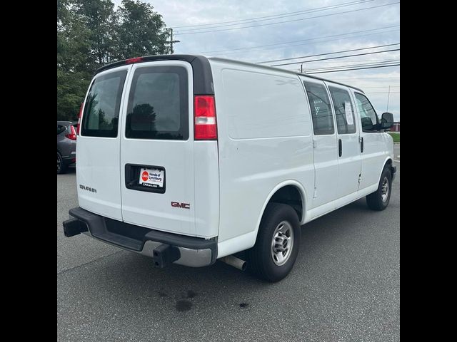 2022 GMC Savana Base