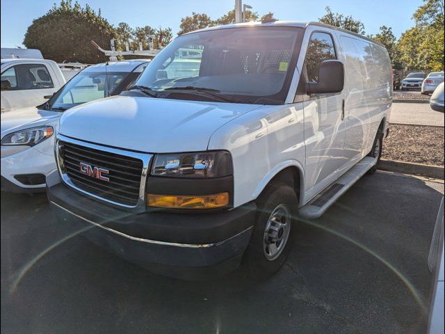 2022 GMC Savana Base