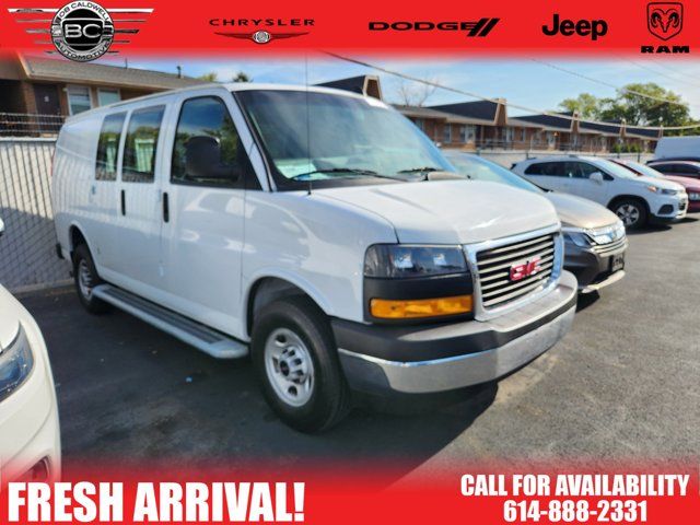 2022 GMC Savana Base