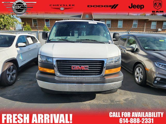 2022 GMC Savana Base