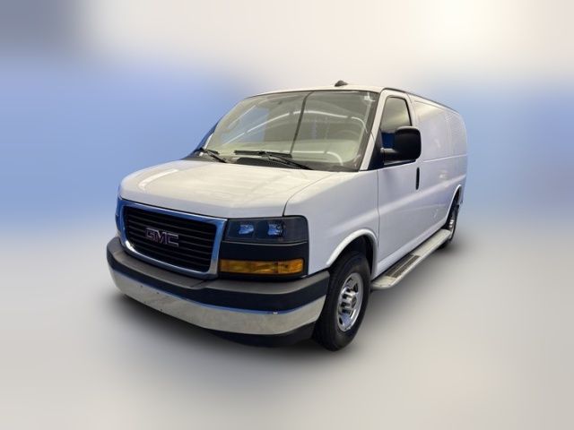 2022 GMC Savana Base