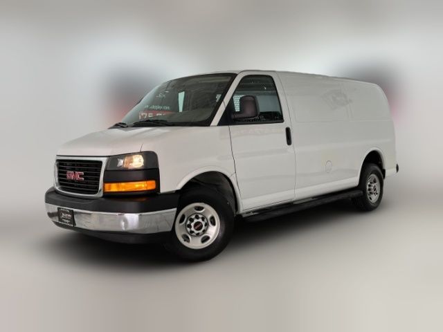 2022 GMC Savana Base