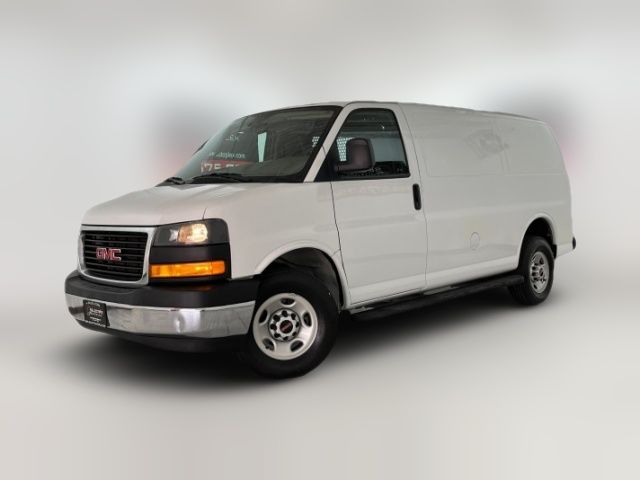 2022 GMC Savana Base