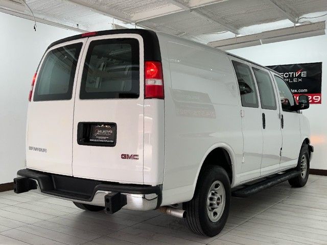 2022 GMC Savana Base