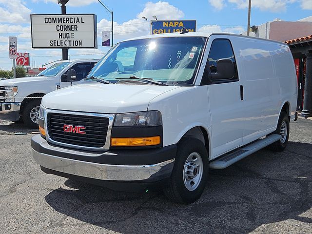 2022 GMC Savana Base