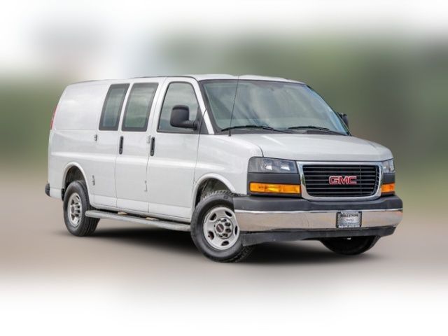 2022 GMC Savana Base