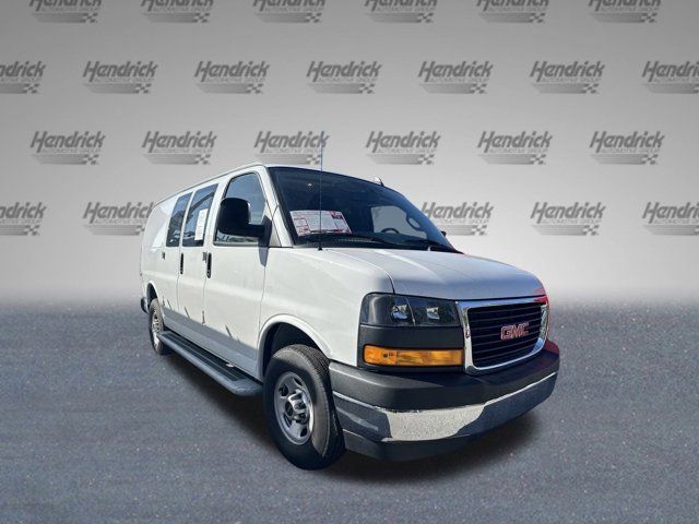 2022 GMC Savana Base