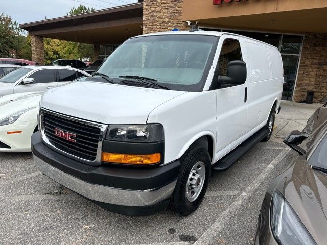 2022 GMC Savana Base