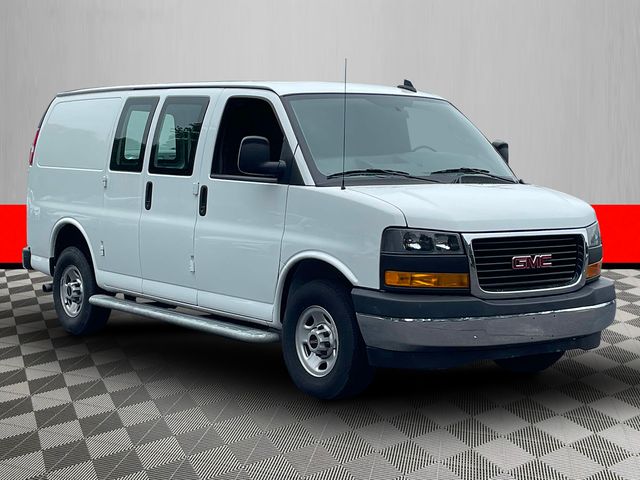 2022 GMC Savana Base