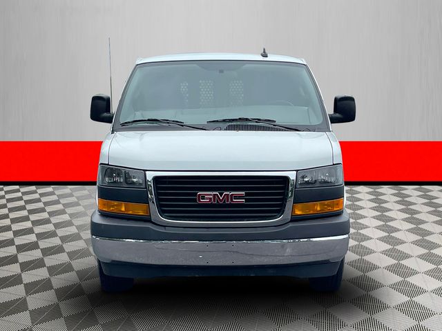 2022 GMC Savana Base