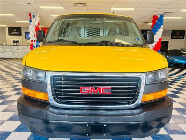 2022 GMC Savana Base