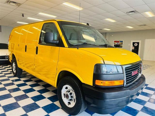 2022 GMC Savana Base