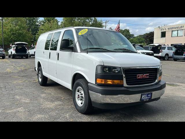 2022 GMC Savana Base