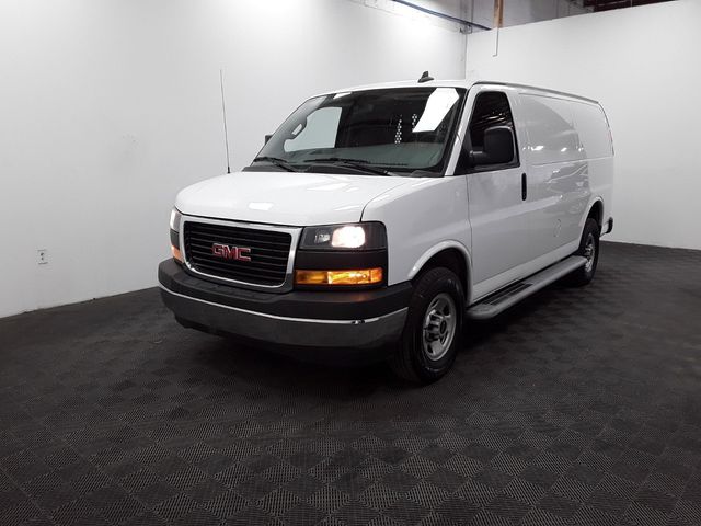 2022 GMC Savana Base