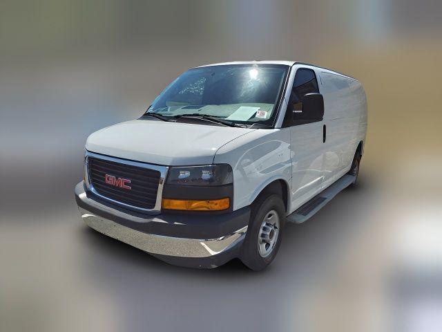 2022 GMC Savana Base