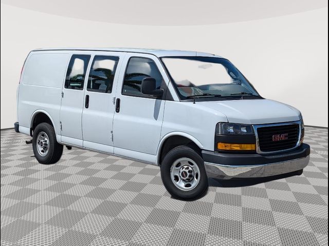 2022 GMC Savana Base