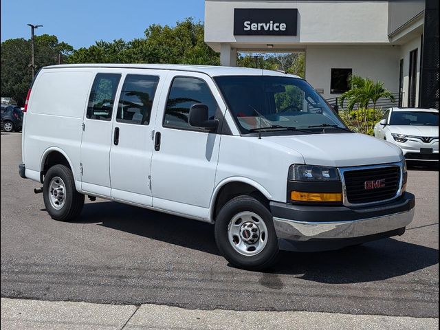 2022 GMC Savana Base