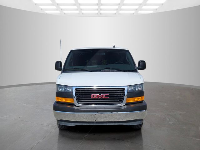 2022 GMC Savana Base