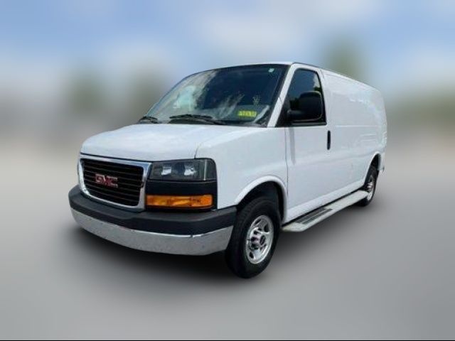 2022 GMC Savana Base