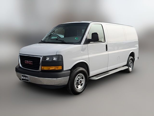 2022 GMC Savana Base