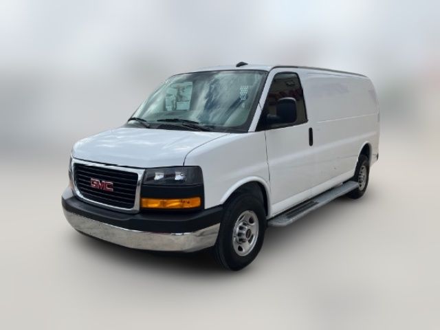 2022 GMC Savana Base