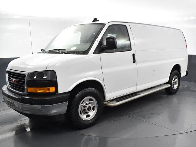 2022 GMC Savana Base