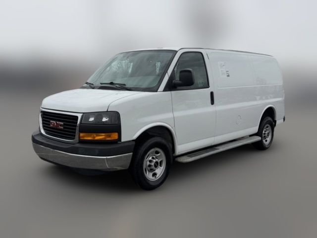 2022 GMC Savana Base