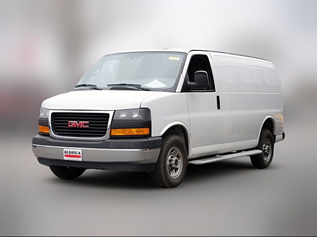 2022 GMC Savana Base