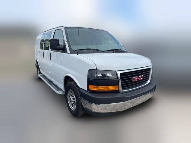 2022 GMC Savana Base