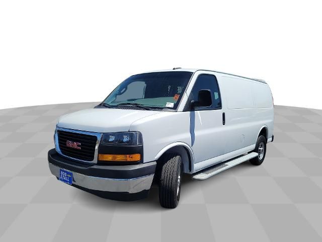 2022 GMC Savana Base