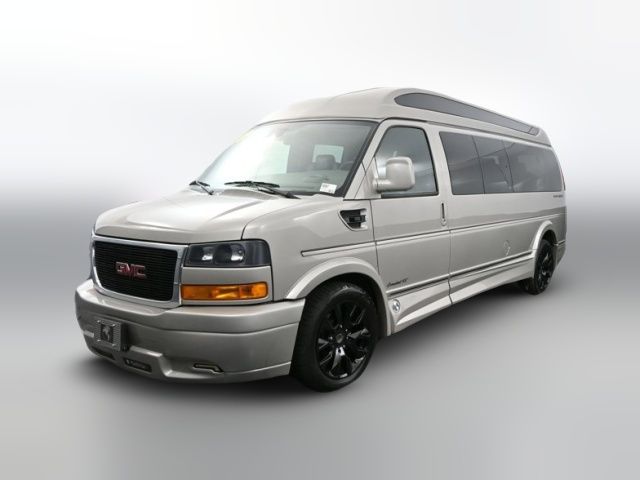 2022 GMC Savana Base