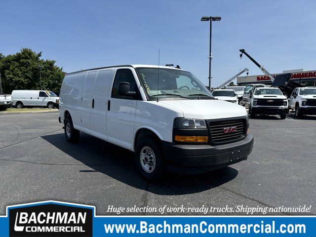 2022 GMC Savana Base