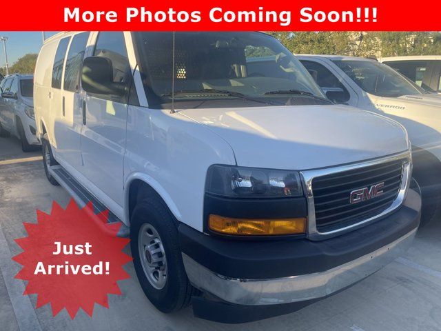 2022 GMC Savana Base