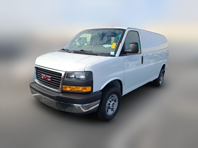 2022 GMC Savana Base