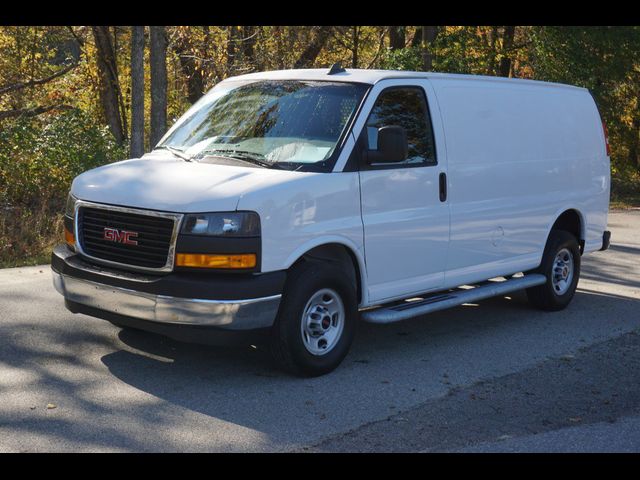 2022 GMC Savana Base