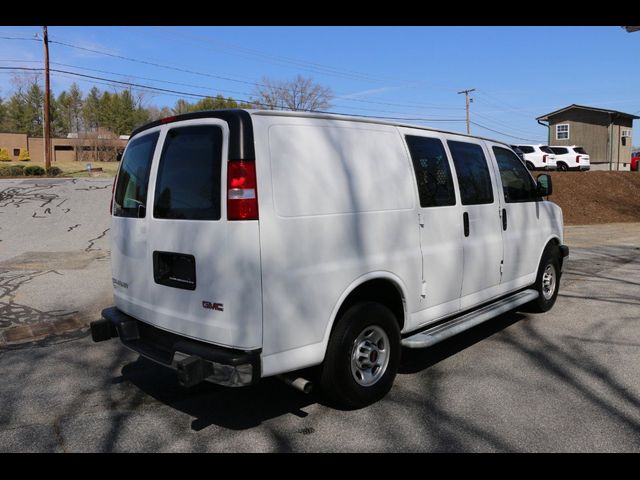 2022 GMC Savana Base