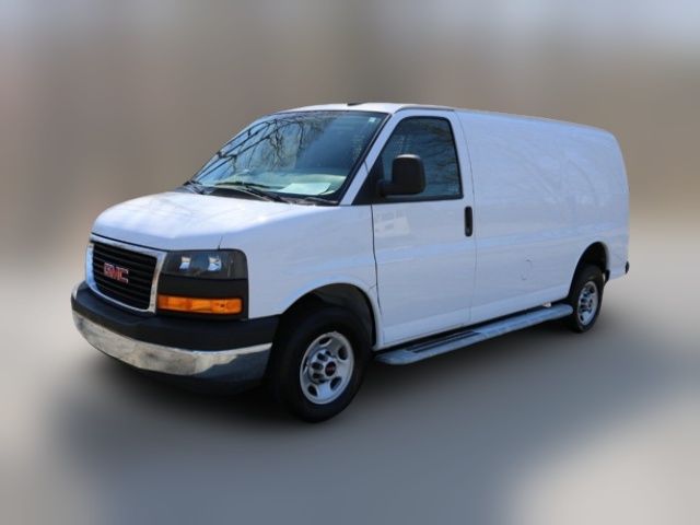 2022 GMC Savana Base