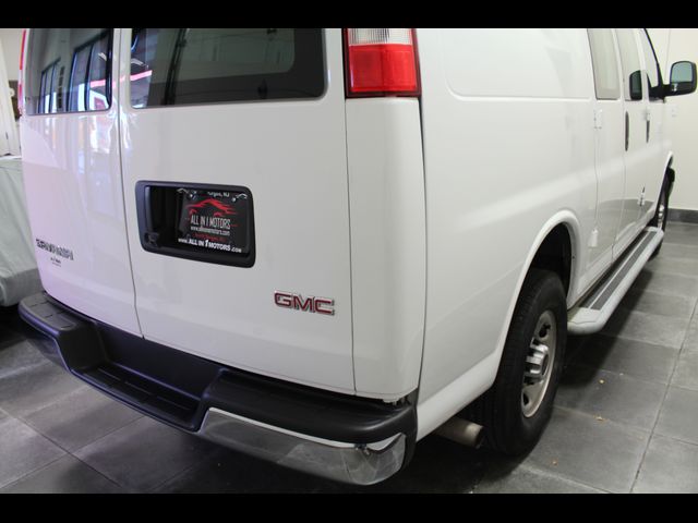 2022 GMC Savana Base