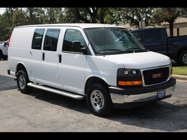 2022 GMC Savana Base